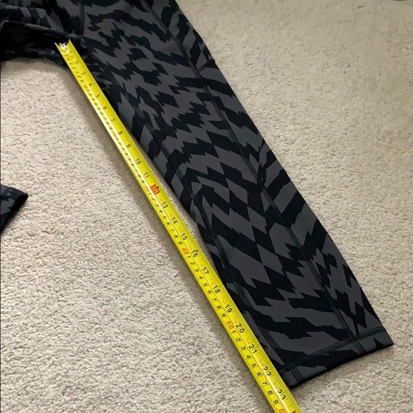 Lululemon Crop - Picture 9 of 11